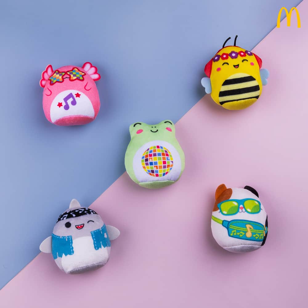 McDonald's Philippinesのインスタグラム：「Time for these cute, cuddly Squishmallows to take over your kids’ school break! ☺️🤩   Collect each plushie with every order of Happy Meal. Available via McDelivery. 🙌🏼」