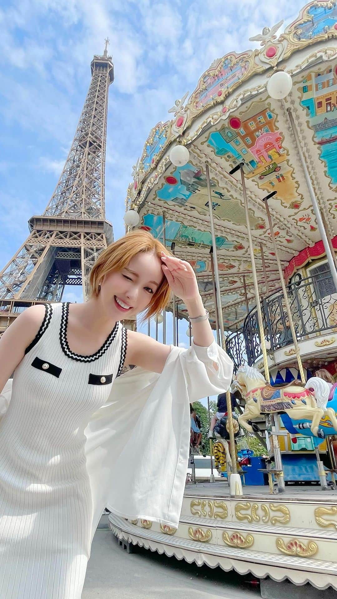 瀬戸早妃のインスタグラム：「🇫🇷🇫🇷🇫🇷 Paris紀行 🇫🇷🇫🇷🇫🇷  #Paris #France #Cestsibon #パリ旅行 #エッフェル塔 #EiffelTower #ヴェルサイユ宮殿 #パリオペラ座 #パリディズニー #disneylandparis #crazyhorse #クレイジーホース #yvessaintlaurentmuseum」