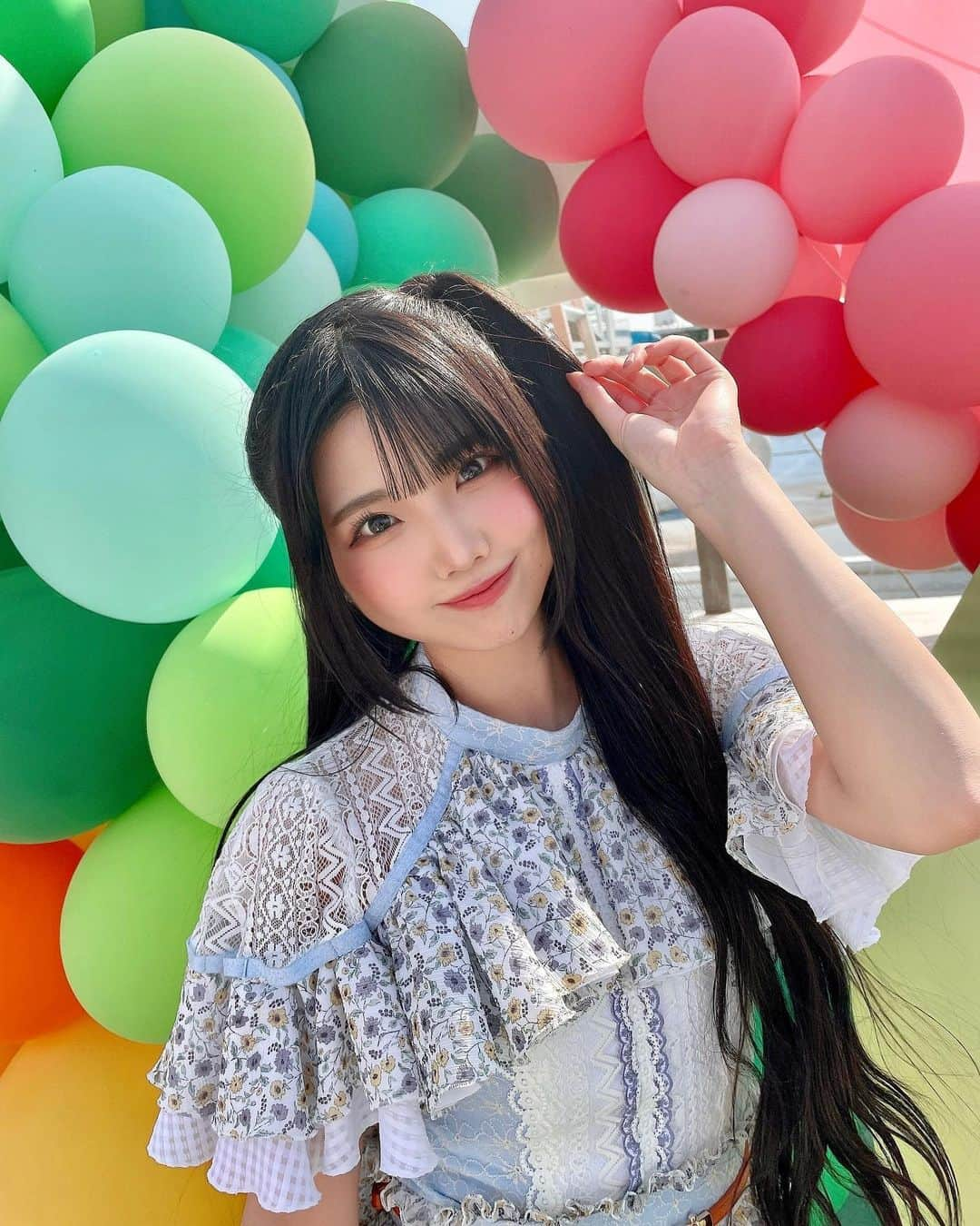 北川愛乃さんのインスタグラム写真 - (北川愛乃Instagram)「. 本日7月5日 SKE48 31stシングル “好きになっちゃった”発売𓂃 𓈒𓏸◌  初選抜のソーユートコあるよね？以来 3年ぶりのラゾーナ川崎プラザさんで リリイベさせて頂けて とっても幸せでしたぁ🥲  雨の中お越しくださった皆さん 夜遅くまで握手して下さった皆さん 生配信を見て下さった皆さん ありがとうございました❤️  オリコンデイリーランキング1位も 皆さんに感謝です（ ; ; ）！！！ この楽曲をもっと好きに なって頂けるように これからも大切に歌っていきます💎⸝⋆*  #ske48 #アイドル #新曲  #好きになっちゃった #発売 #リリイベ  #mv #オフショット」7月5日 23時14分 - kitagawayoshino