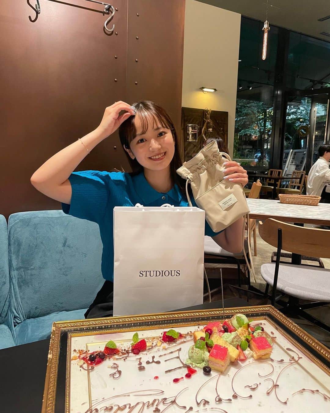 牛田英里のインスタグラム：「24歳！頑張ります🌿」