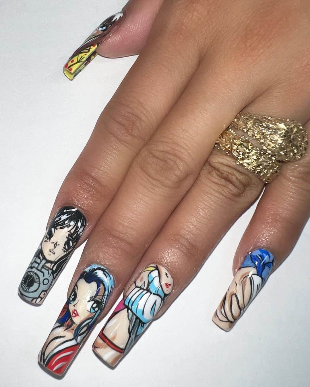 Mei Kawajiriさんのインスタグラム写真 - (Mei KawajiriInstagram)「Hottest nails ❤️‍🔥 are “Hook-ups “🛹 🩷🩵🤍🩷🩵🤍 @christinapaik」7月6日 4時45分 - nailsbymei