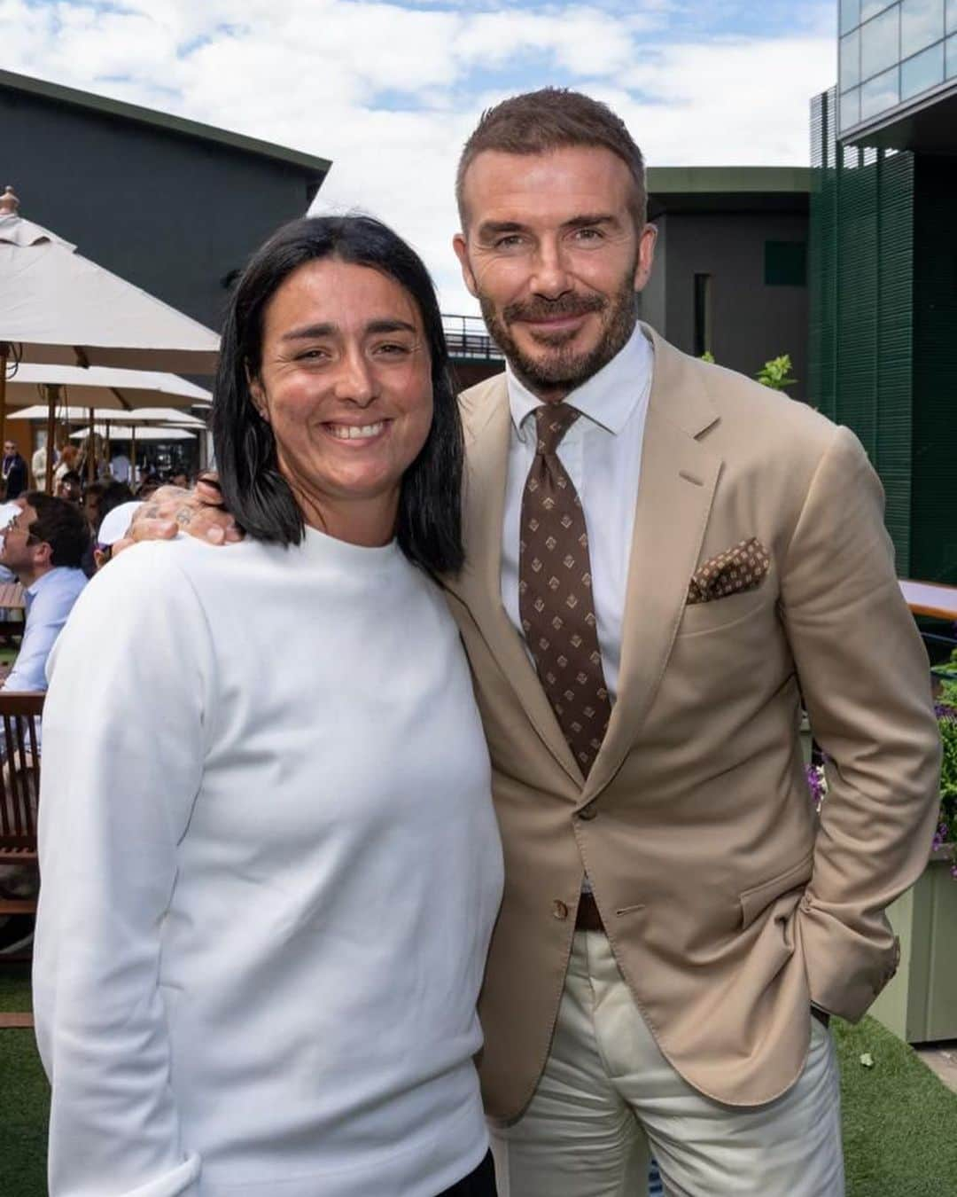 オンスジャブールさんのインスタグラム写真 - (オンスジャブールInstagram)「A pleasure and an honor to meet @davidbeckham thank you for this inspiring moment 🤩」7月6日 0時29分 - onsjabeur