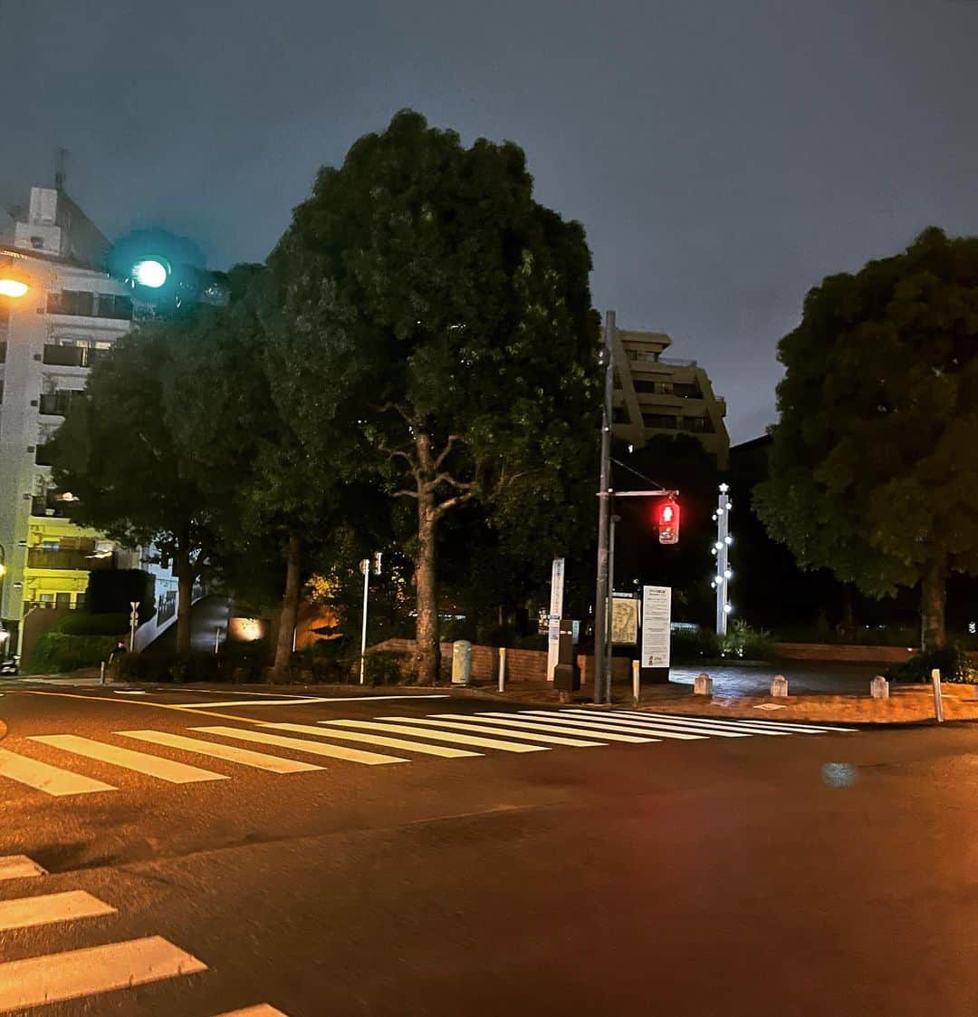 森田恭子さんのインスタグラム写真 - (森田恭子Instagram)「懐かしい帰り道。前に住んでいたマンションの前を通ったら、外壁とかだいぶ年季が入ってた。この地を離れて10年、ずいぶん時は容赦なく流れたものだねぃ〜。」7月6日 0時57分 - mori_kyon