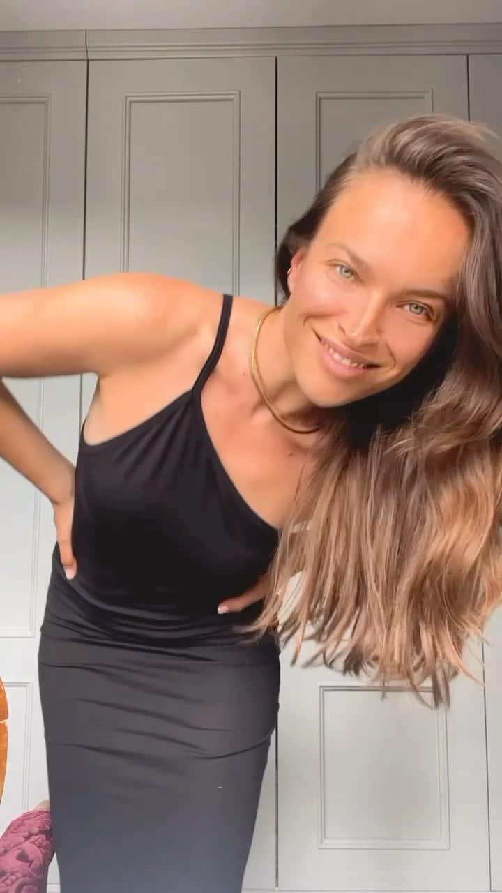 リュプカ・ゴイッチのインスタグラム：「@joliepetitebyljupkagojic 🤍🖤」