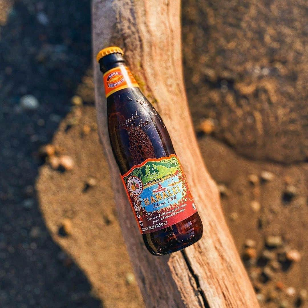 Kua 'Aina UKさんのインスタグラム写真 - (Kua 'Aina UKInstagram)「Celebrate hump day by sharing an ice-cold @konabrewingco_uk beer with friends our our terrace 🌞 . . . . . . . .  #surfsup #carnabystreet #konabrewingco #konabrewing #kuaainauk #kuaaina #soho #londonrestaurant #beerstagram #beerporn #burgerrestaurant #carnabylondon」7月6日 2時49分 - kuaainauk