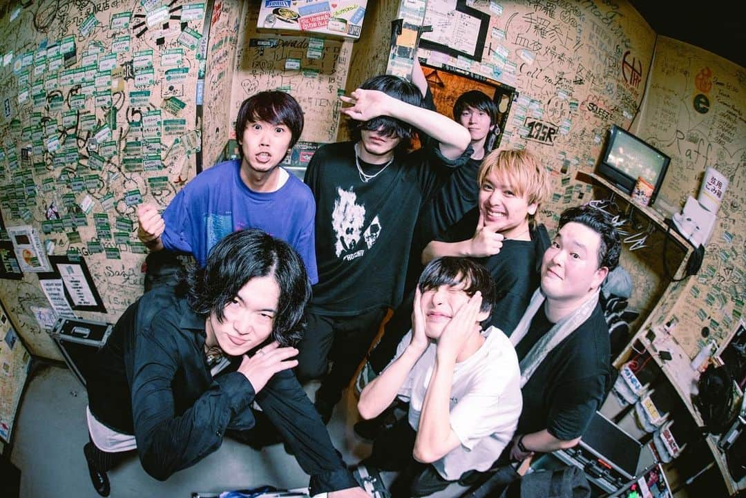 高津戸信幸のインスタグラム：「Don't Stop Music  MAGIC OF LiFE 20th Anniversary  "Dear past and future"  6/24(Sat)  HEAVEN'S ROCK 宇都宮 VJ-2  w/FOMARE @fomare_official   Photo by @ttetteteru   #japan #jrock #fomare #magicoflife」