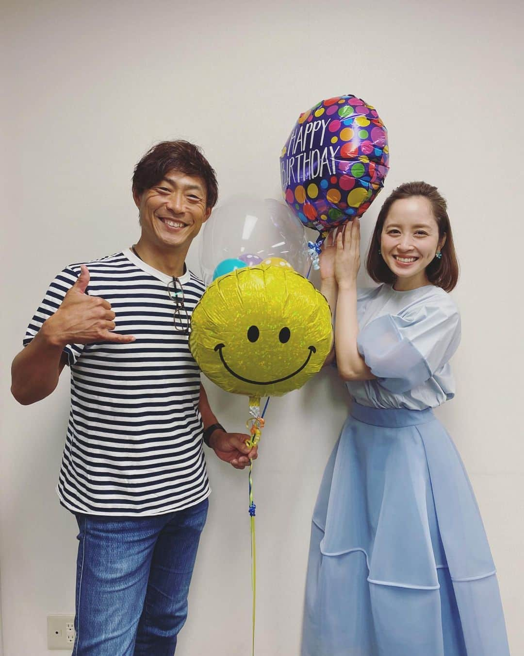 武田訓佳のインスタグラム：「🎂🎉 ・ 桧山進次郎さんのバースデーイベントに MCとして参加させていただきました☺️ ・ ・ 10年ほど前に桧山さんとお会いしてから ずーーっと思ってる事だけど、 桧山さんって底抜けに優しい🥹✨ そして桧山さんの周りには優しさが溢れてる🥹✨ ・ スタッフの皆さまと、 ご参加のファンの皆さまのあたたかさに 心が満たされた日でした🤍🤍🤍 (私より皆さんの方が段取り詳しくて わたし仕事してない時間あったことは内緒🙈💕) ・ ・ イベント終了直後ににこにこしながら 皆さんからのお手紙を読む桧山さんを添えて🤳🫧 ・ ・ ・ #桧山進次郎 さん　#happybirthday  #バースデーイベント #mc #🎤 #たけだのおしごと #司会 #野球苦手説」