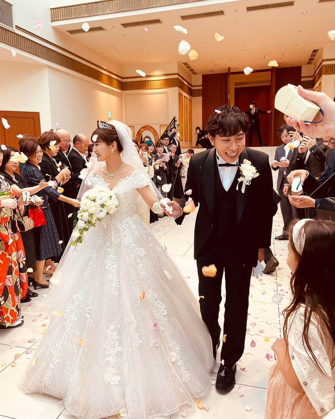 ヤスタケのインスタグラム：「💐🎉 The happiest moment...  with gratitude to everyone!!!」