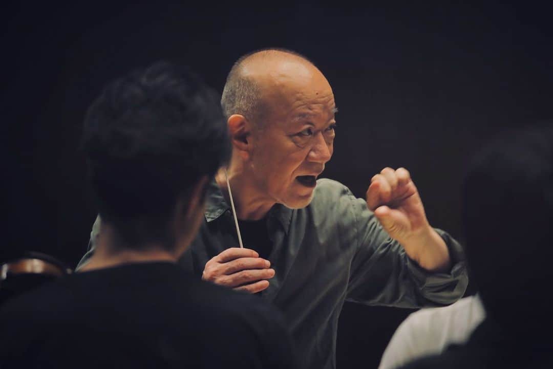 久石譲さんのインスタグラム写真 - (久石譲Instagram)「The rehearsal of FOC with Mr. Antoine Tamestit.   #future #orchestra #classics」7月6日 12時46分 - joehisaishi_composer