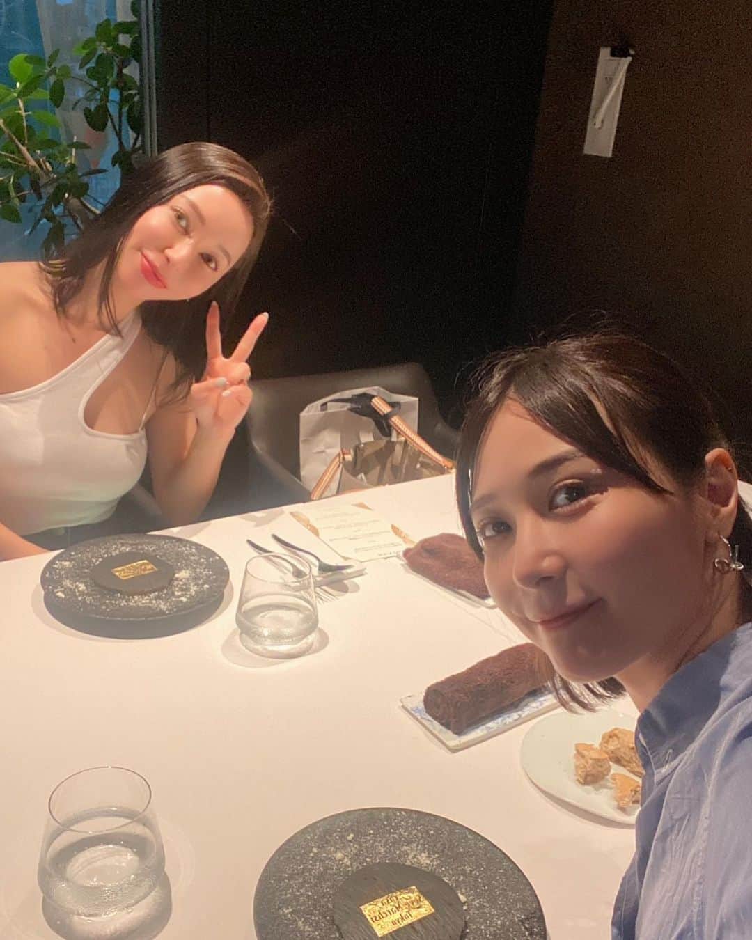 Gabrielaさんのインスタグラム写真 - (GabrielaInstagram)「casa Seve Marchesi Tokyo 美味しかった❤︎ リゾットはもはやアートでした！ サービスもお食事も完璧で、特に最後のフォアグラとトリュフのアイスクリームが感動的でした🥹 また行きたいお店です❤︎ . If you’re looking for a good Italian restaurant in Tokyo, I really recommend casa Seve Marchesi in Omotesando ❤︎ The food is amazing and great service makes everything more special 🎶 . Para quem está em Tokyo e está à procura de um ótimo restaurante italiano, eu indico esse casa Seve Marchesi em Omotesando! Delicioso e ótimo serviço ❤︎ . . #casamarchesitokyo #italian #comidaitaliana #イタリアン　#表参道グルメ」7月6日 12時56分 - rkgabriela