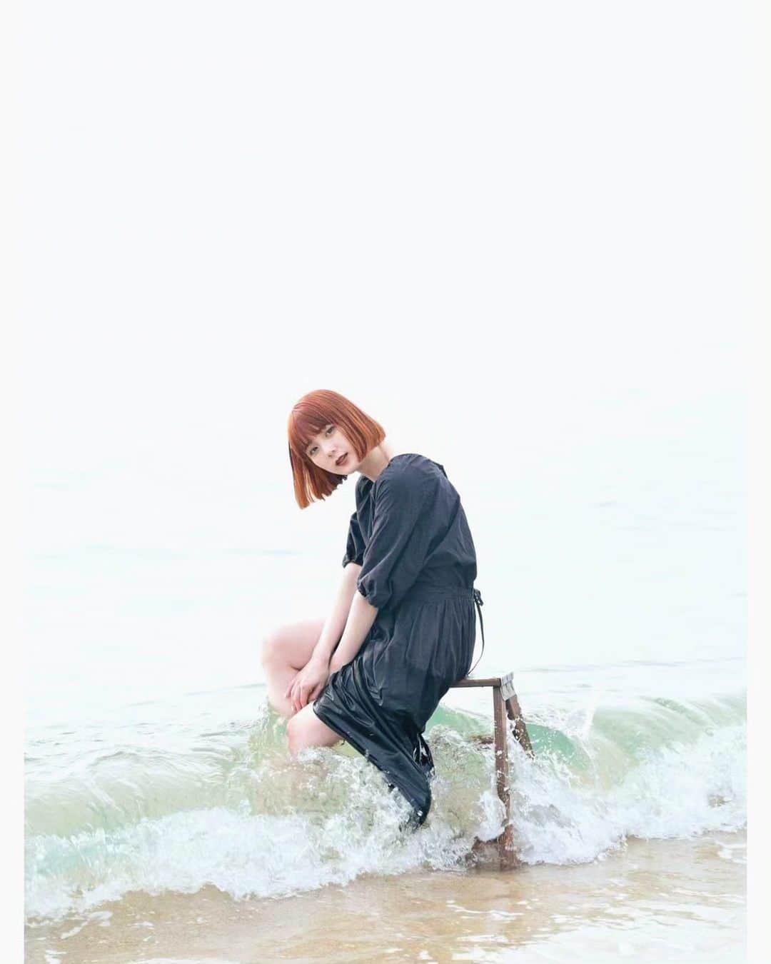 クマモトタツヤのインスタグラム：「. 福岡は晴れ♪  Hair cut-color-styling / YUUKO TAKAKI (switch) Make up / ICHIKA KAWAGUCHI (switch) Guest / AIRI (switch guest 9th year) Photo / T.KUMAMOTO (switch)  #kumaxGIRLS #福岡のスイッチで髪切る女の子 #kumaxAIRIs #クマナリ #photobykumamoto」