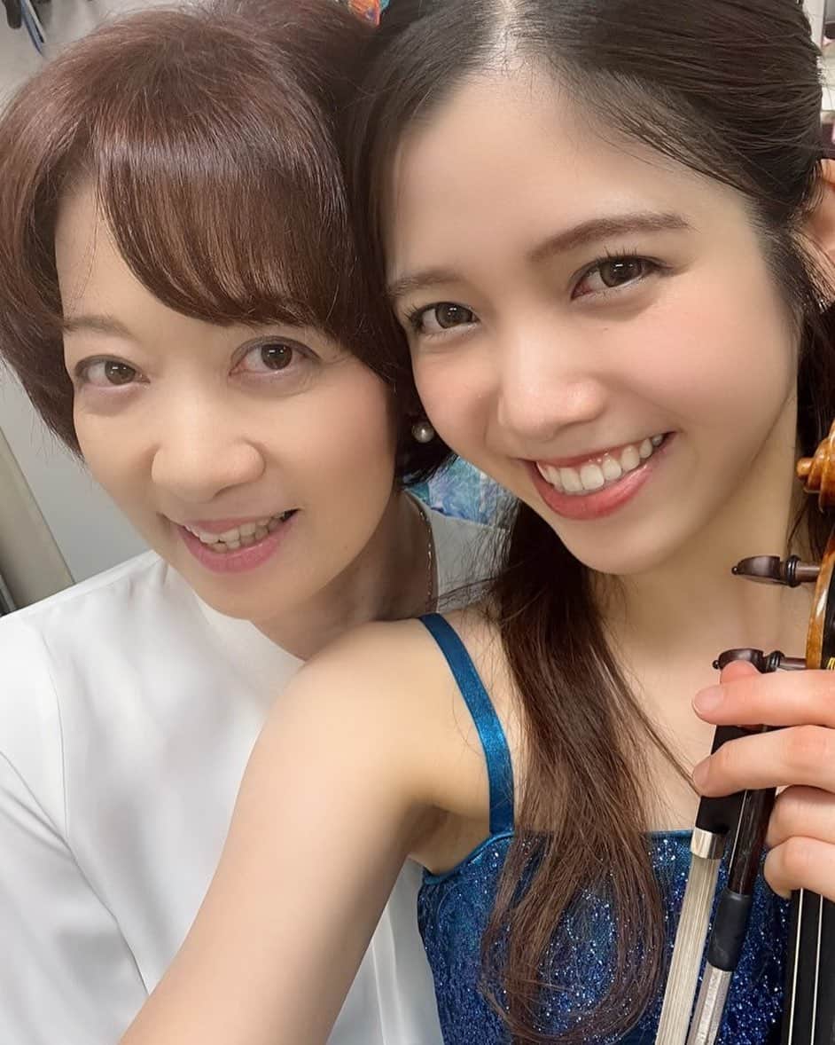 高木凜々子さんのインスタグラム写真 - (高木凜々子Instagram)「終演後に母と🤱♡  いつもありがとう。 また一緒に弾きたいなあ🎻  #violin #music #concert #japan」7月6日 13時42分 - ririkotakagi