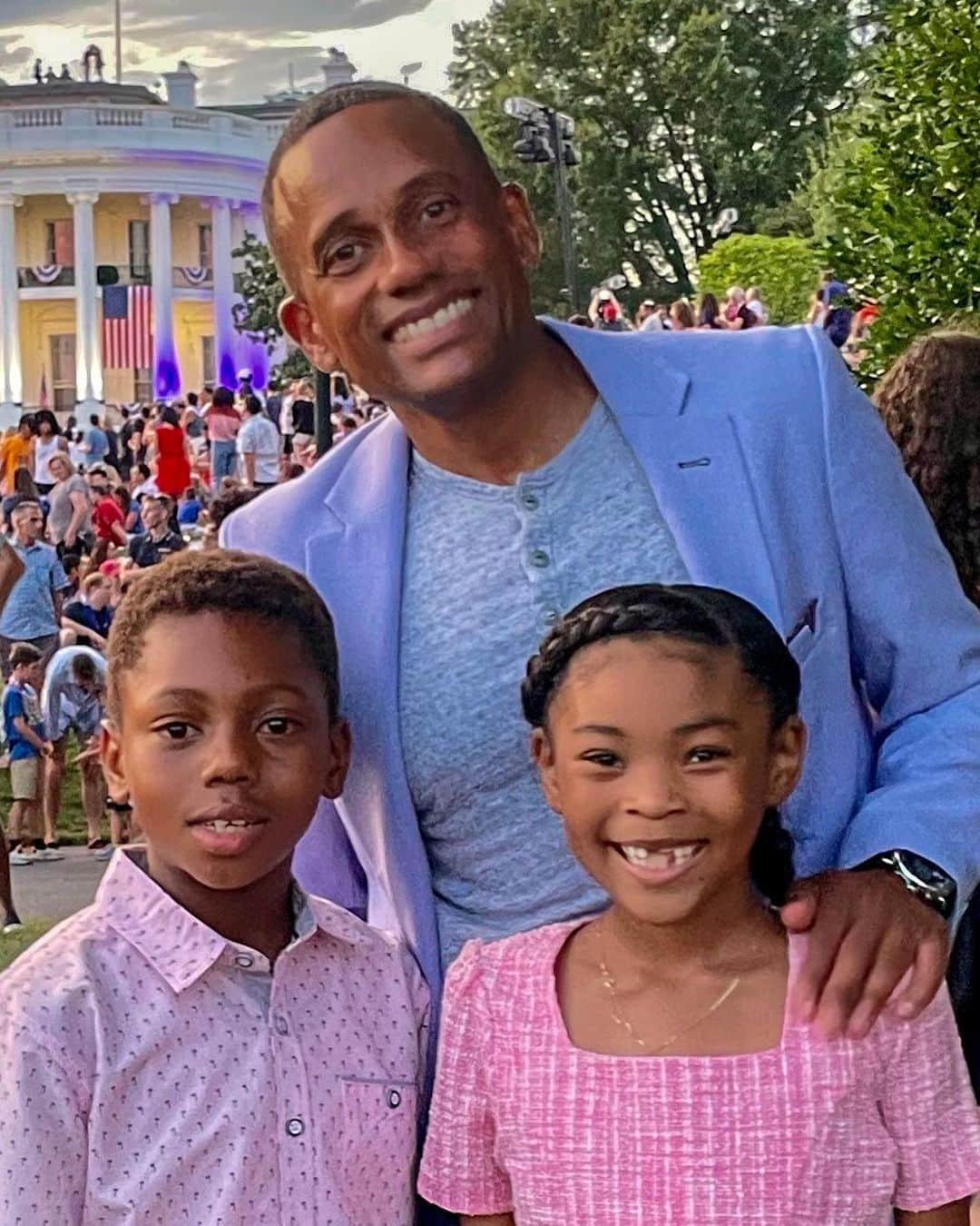 ヒル・ハーパーさんのインスタグラム写真 - (ヒル・ハーパーInstagram)「Such an honor to be able to bring Pierce to the White House with friends and family. Thank you @potus & @drbiden for hosting the best Fourth of July event anywhere! And quiet as it’s kept, Pierce & Isa were most excited for the fireflies on the WH South Lawn, more than the fireworks…The first time they’d ever seen a real firefly!! Loved the joy for the entire day! Hope all had a blessed holiday!!!! 🎆🎆🎆🎆💜💜💜💜✨✨✨✨✨」7月6日 13時42分 - hillharper