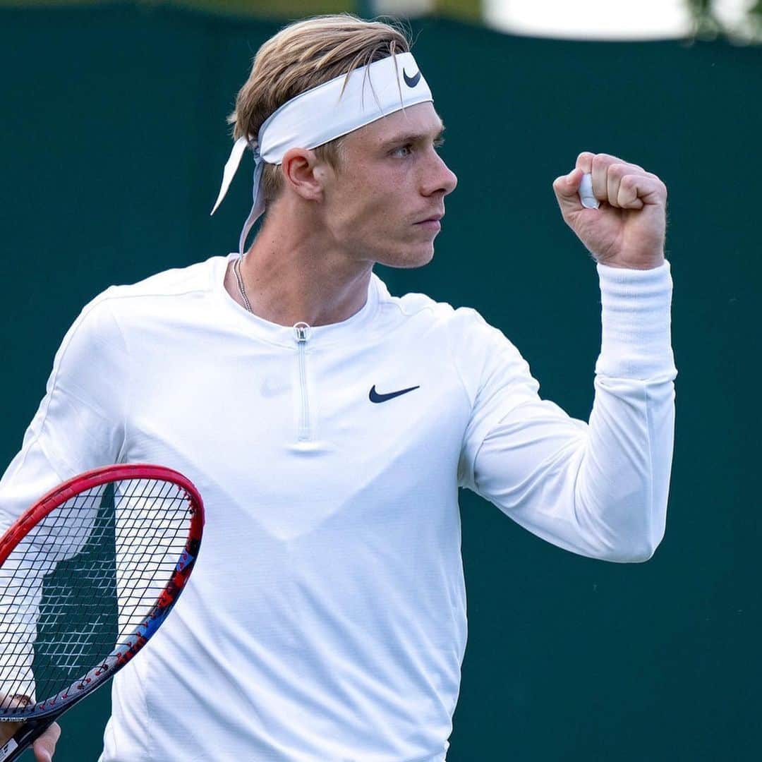 のインスタグラム：「Took a couple extra days but finally got the Round 1 W!! 😅   Good vibes only at wimby let’s keep it going!! 👍🏼💪🏼🐺   📸 @wimbledon」