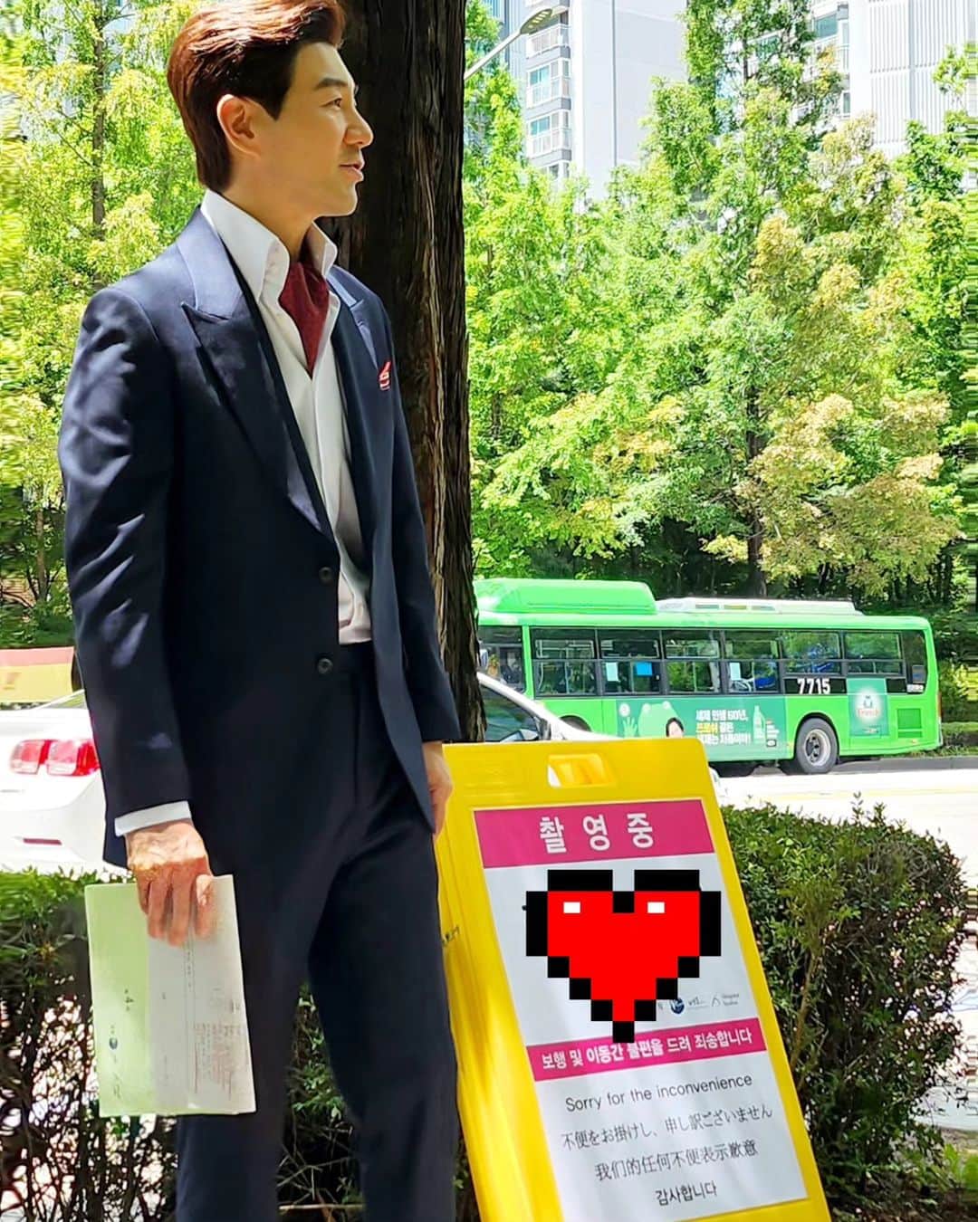 ハン・サンジンのインスタグラム：「See you in a new drama.. #hansangjin  #한상진 #폭염어쩔🔥 #폭염에는수트」