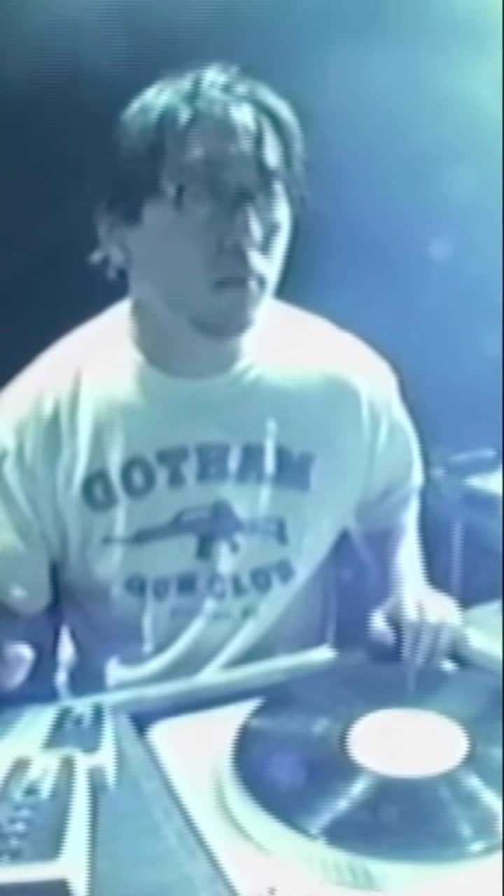 リンキン・パークのインスタグラム：「Crawling. #LiveInDenver #ProjektRevolution 2004」