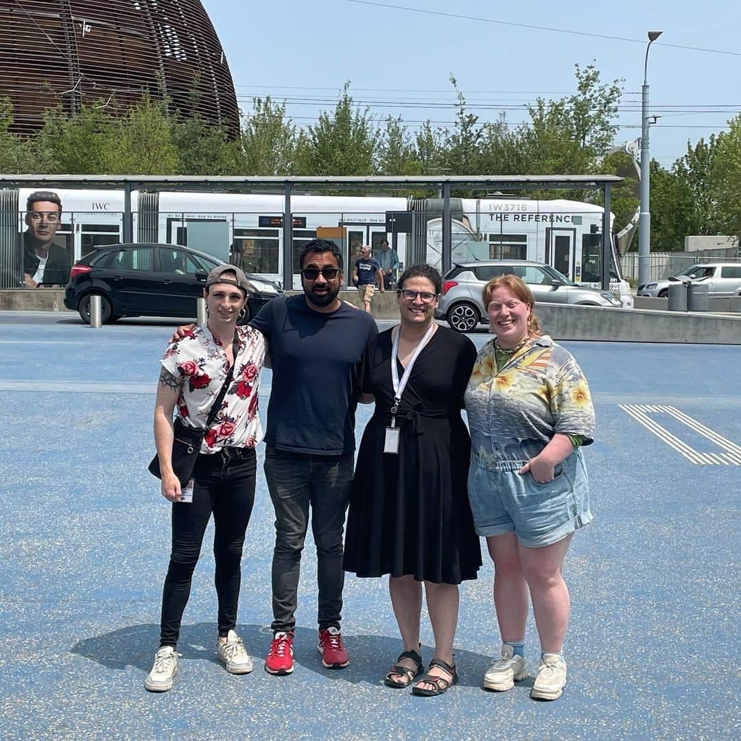 カル・ペンさんのインスタグラム写真 - (カル・ペンInstagram)「Particle accelerator! And a mind-blowing conversation about Higgs Boson & quantum tunneling with new friends (who are obviously way smarter than me). Thanks Steffi, Johan, & Hollis for being so gracious & inspiring & showing me around CERN!」7月6日 5時31分 - kalpenn