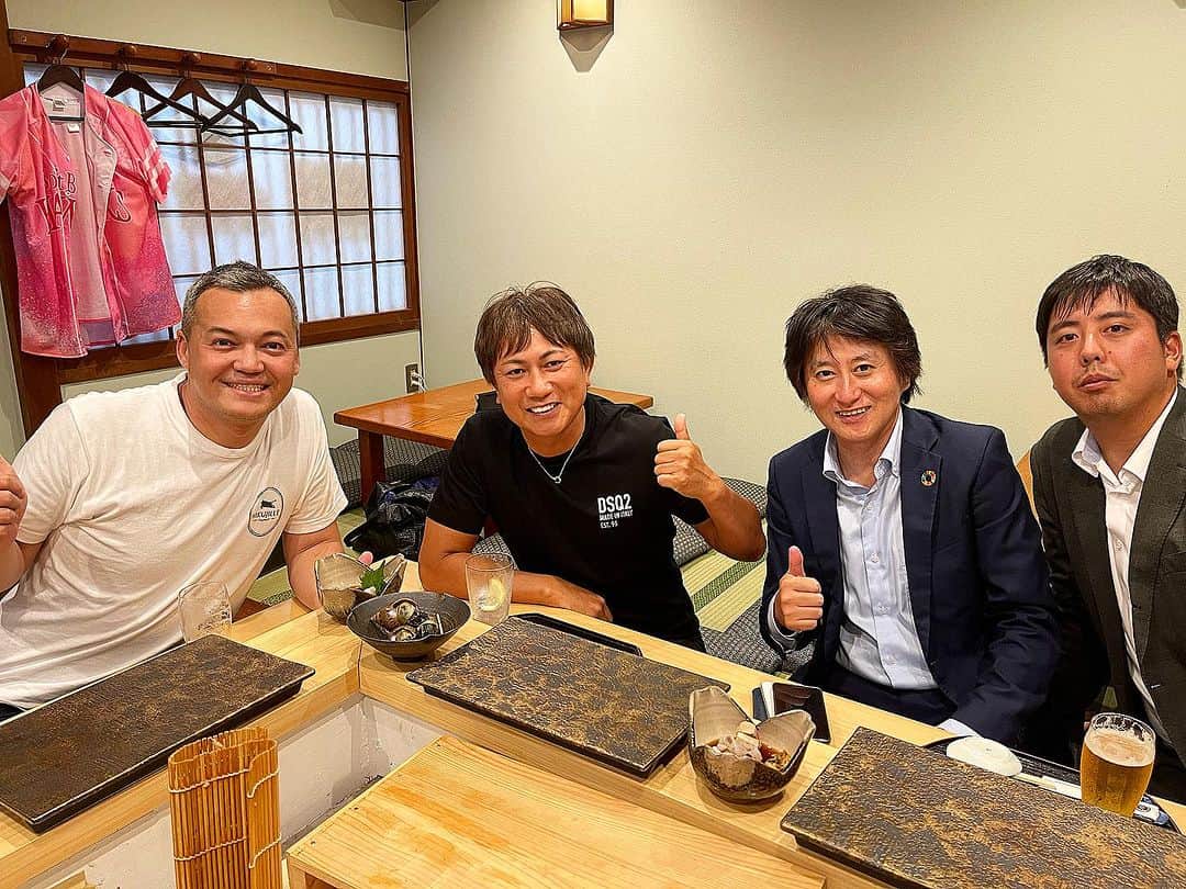 三好ジェームスのインスタグラム：「東京から駆けつけてくれて ありがとうございました😊  #送別会#潮鮨#唐人町」