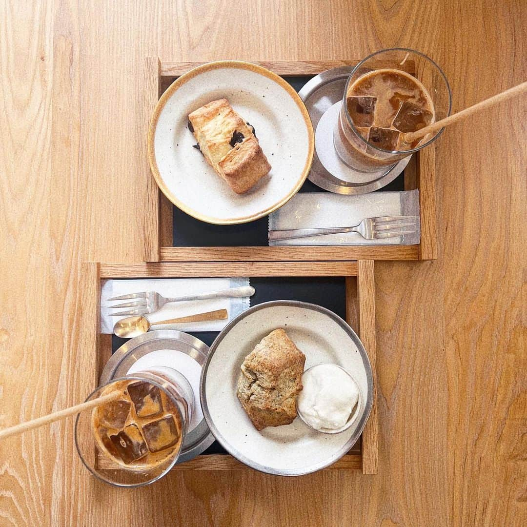 北村沙織さんのインスタグラム写真 - (北村沙織Instagram)「＊  紅茶のスコーンと生クリーム そしてカフェラテが最高なお店♡  奥に家具屋さんもあって 店内落ち着く空間で素敵やった☺️  #御徒町グルメ  #御徒町カフェ #WOODWORK #カフェ巡り #スコーン」7月6日 7時00分 - kitamu__cng