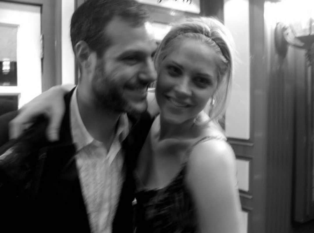 メアリー・マコーマックのインスタグラム：「Twenty years with my best friend. I’m the luckiest. Love you Michael. Bonk.」