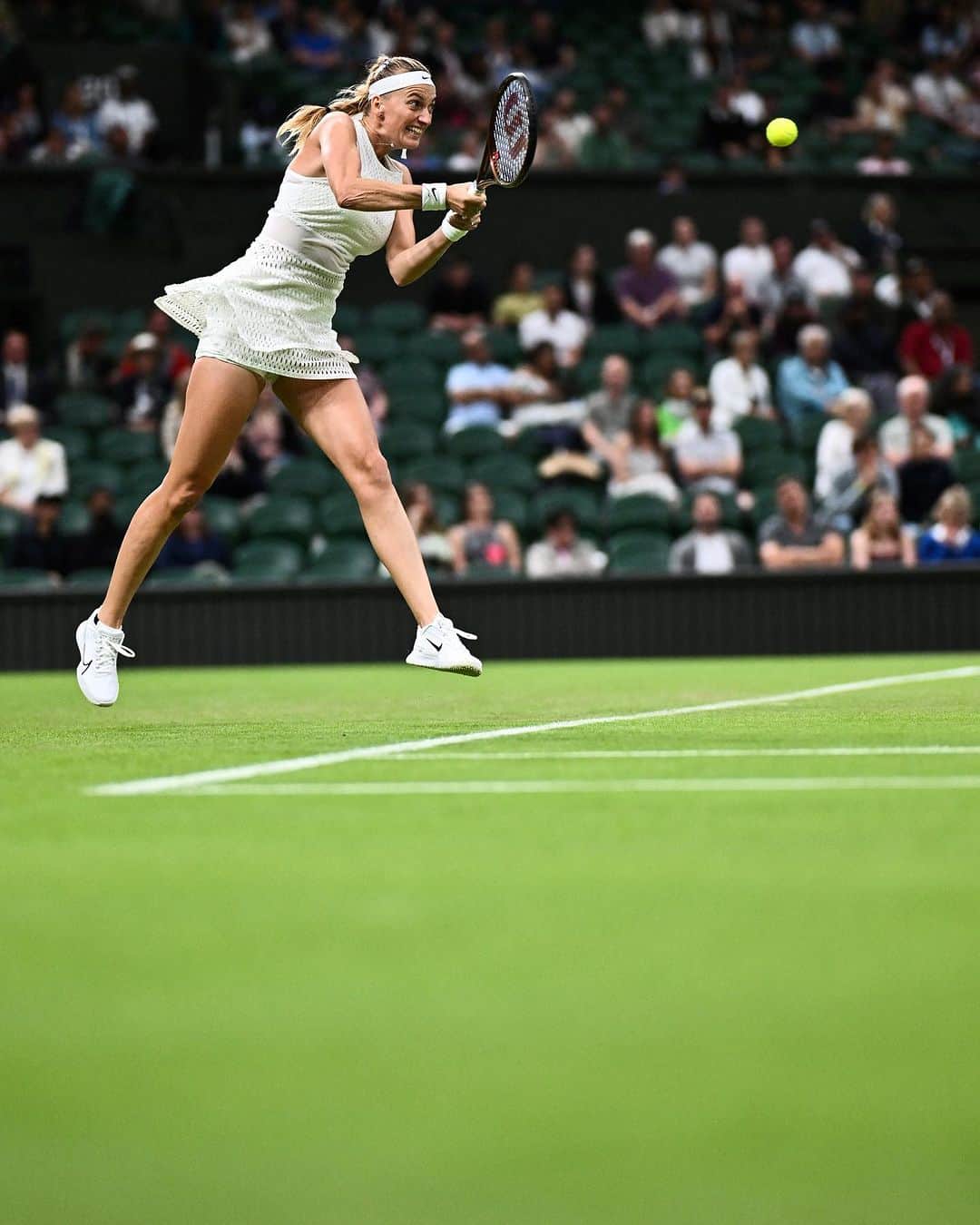 のインスタグラム：「A win at @wimbledon is always worth waiting for 💜💚  📸 @gettyimages」