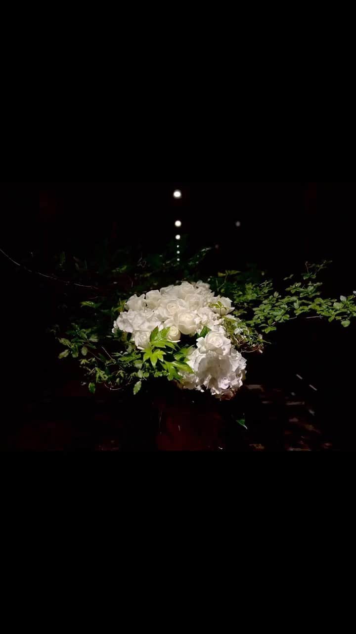 M I Z U K Iのインスタグラム：「J A P A N ♥️  Most beautiful welcome🥹 Thank you my ♥️ @arisamorita ♥️ @erikaricottamelon   Floral arrangement @levesuve1997  #japan」