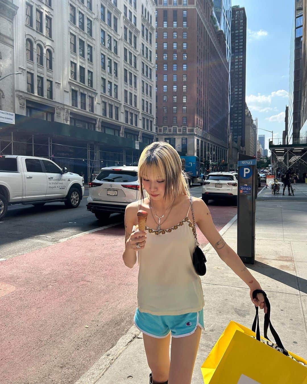 のインスタグラム：「🍦」