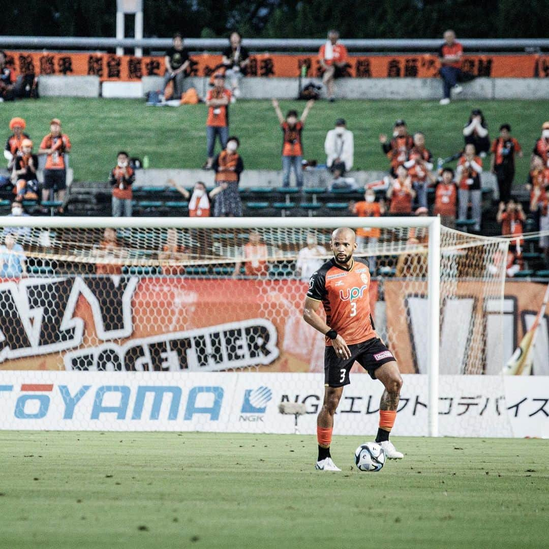 レノファ山口FCさんのインスタグラム写真 - (レノファ山口FCInstagram)「7.5🆚山形 カメラマン菓子谷さんによるピックアップフォト！ #renofa #神垣陸 #高橋秀典 #河野孝汰 #田中稔也 #松本大輔 #野寄和哉 #沼田圭悟 #ヘナン #寺門陸 #矢島慎也」7月6日 9時19分 - renofa_yamaguchi