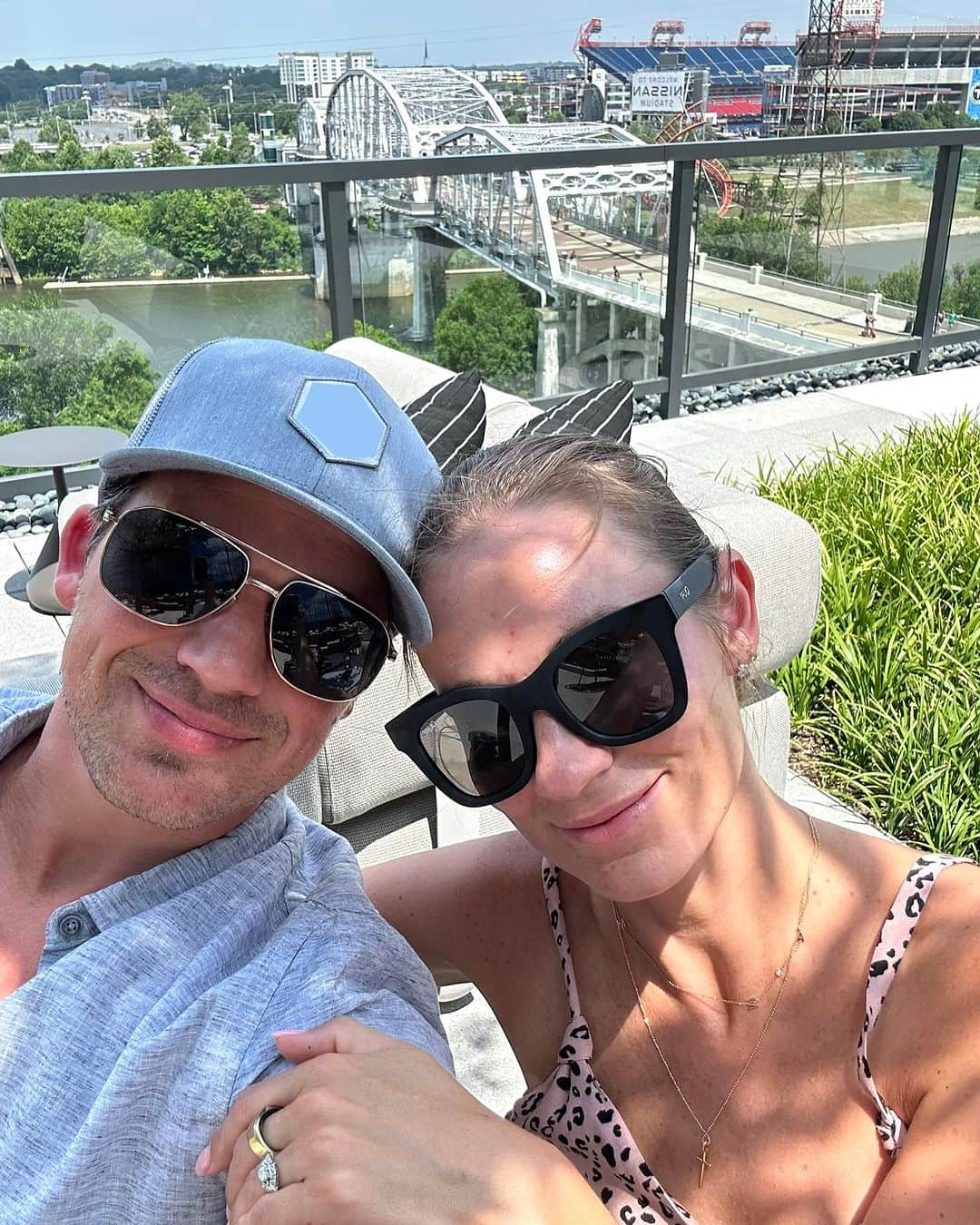 マット・ランターさんのインスタグラム写真 - (マット・ランターInstagram)「Insane food, rooftop views and an afternoon spa session. Thanks for the day date @angelalanter 😍 @fsnashville」7月6日 9時34分 - mattlanter