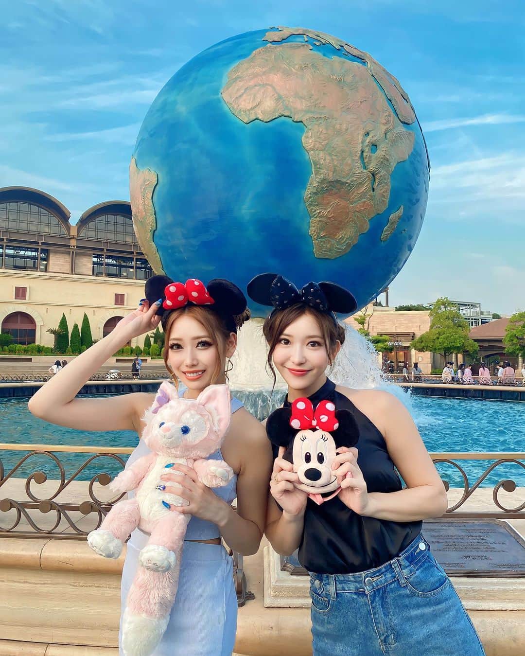 あおぽんのインスタグラム：「・ ・ ・おはよう🌼 ・ ・この前何年ぶりかにディズニー行った❤️‍🔥 ・ ・COCOにも久々に会えたし嬉しかったから写真沢山投稿するね😍 ・ ・もうCOCOに会いたいっ🥰 ・ ・ #gal #ギャル #ディズニー #ディズニーシー #rizinガール #シャッフルアイランド #instamood #ootd」