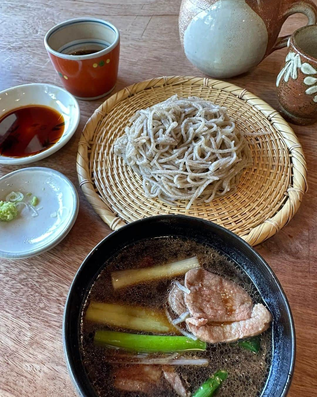 広崎うらんさんのインスタグラム写真 - (広崎うらんInstagram)「もぐもぐ食べる蕎麦 太切りをたまり醤油で しかし僕はそのまま何もつけずに👍  そして手切りの鴨汁つけ蕎麦も  今年上半期2度目の二人前蕎麦やっちゃいました！  #そば切り山親爺 #神戸 #蕎麦 #蕎麦好き」7月6日 10時07分 - uranhirosaki