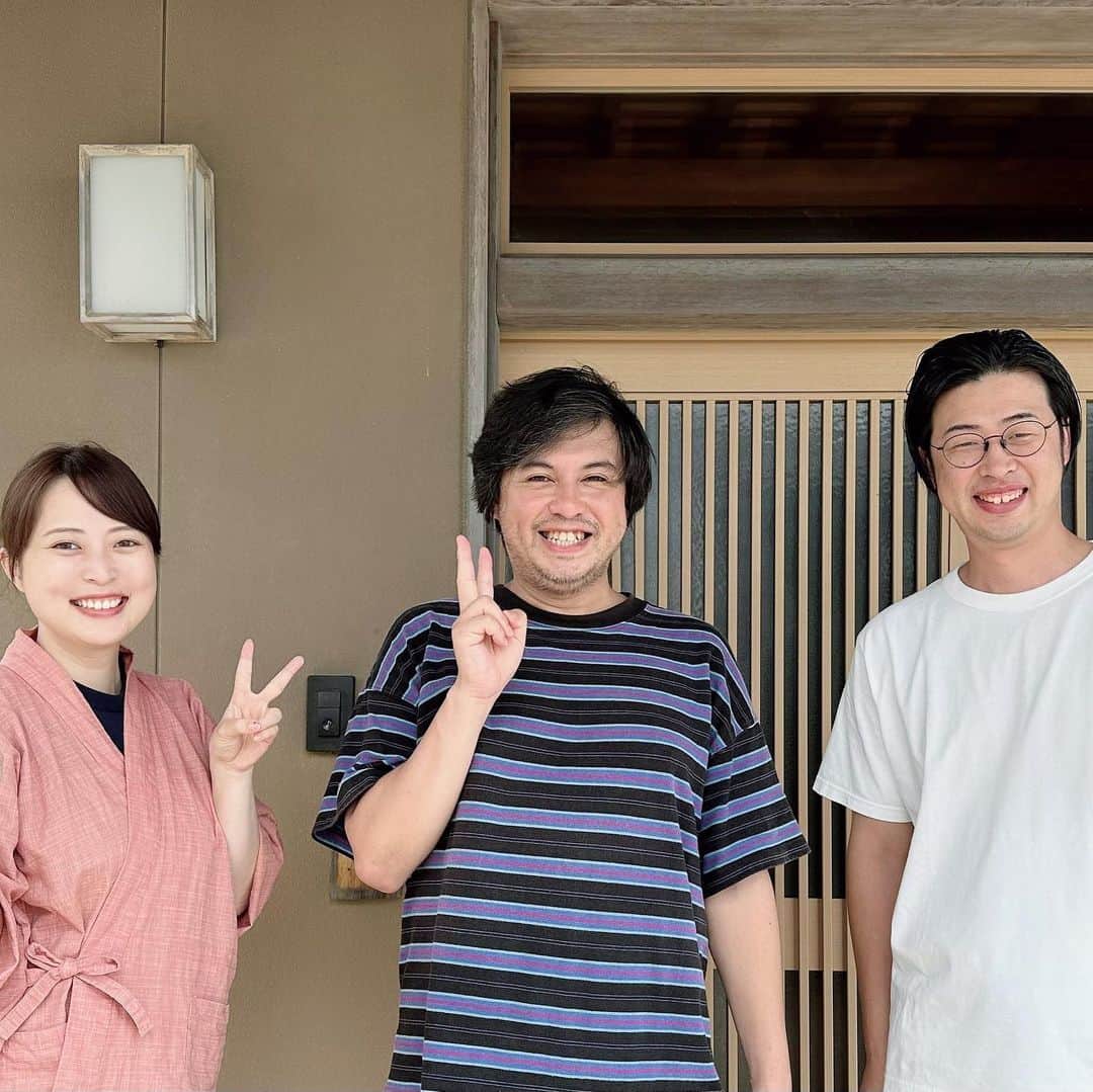 青木栄美子のインスタグラム：「. 【あのプロデューサーが再び氷見に！】  しましま服の ReHacQ旅高橋弘樹プロデューサー✨  超絶忙しいでしょうに、 この短いスパンで 再び氷見に来てくださいました😳✨  富山を気に入ってもらえて 本当に嬉しい！  サウナも、富山湾も、お魚も、 大満喫していかれました♨️  ありがとうございました！😊 @aomasa.himi   #高橋弘樹 さん #rehacq旅 #rehacq旅_富山  #リハック旅  #youtube旅 #富山観光  #富山観光スポット  #北陸観光 #北陸観光スポット  #サウナ旅 #サウナ旅行」