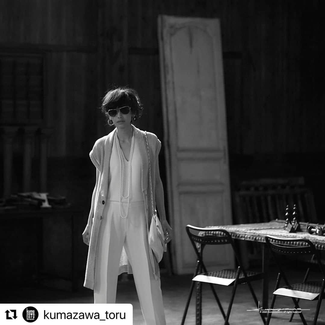 高橋里奈さんのインスタグラム写真 - (高橋里奈Instagram)「#Repost @kumazawa_toru with @use.repost ・・・ ・ @rina.takahashi_ Photographer @kumazawa_toru  styling @oshida.hiromi Hairmakeup Kawahara,fumihiro Outtake from Preciousmagazine #portrait #fashionportrait #portraitmood #portraitbeuty #bw #bw_lover #bw_portrait #bw_portraits #bnw #bnw_portrait #minimalism #minimalmood #美しいひと  thankyou @kumazawa_toru さん」7月6日 10時35分 - rina.takahashi_