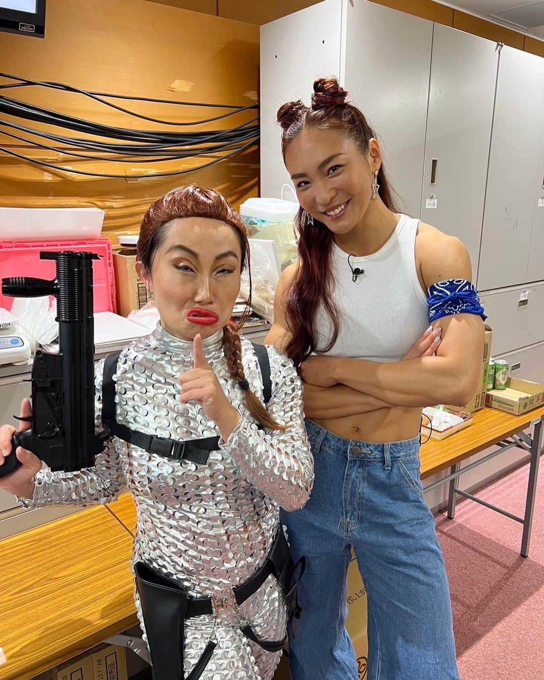 キンタロー。のインスタグラム：「well... i meet up QUEEN of fitness AYA. she s so cool you know.  最強女子　AYAさんに会ったわ！ トゥームレイダー！！  フィットネストークに花が咲いちゃったわ！ まだまだ話し足りなかった！！  AYAさんのジムにまた通うつもりよ💋😘 美は1日にしてならずよね。  モチベーションあがったわ！  トゥームレイダー！！  by アンジー」