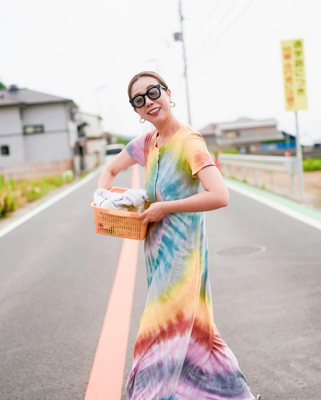 AZさんのインスタグラム写真 - (AZInstagram)「大ちゃんののんびりvlogの新作がアップされたようです🌊うふふ…見てね…☺️  @terrazfilm   今回は淡路島へお出かけ！キャンドルの撮影と、新商品のスプレーとお香完成の御礼参りです。 いつもこんな感じで、突然仕事が始まりますw  #海へ洗濯へ #zve1#weekendvlog#dailyvlog #summervibes  #minivlog#淡路島#淡路島観光#chillvibes」7月6日 12時01分 - az.momoharu