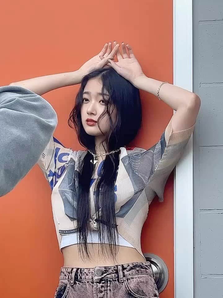 結海のインスタグラム：「😶‍🌫️📷✨  🤎🎞🍪  #nylon #nylonsuper  #littlegleemonster」