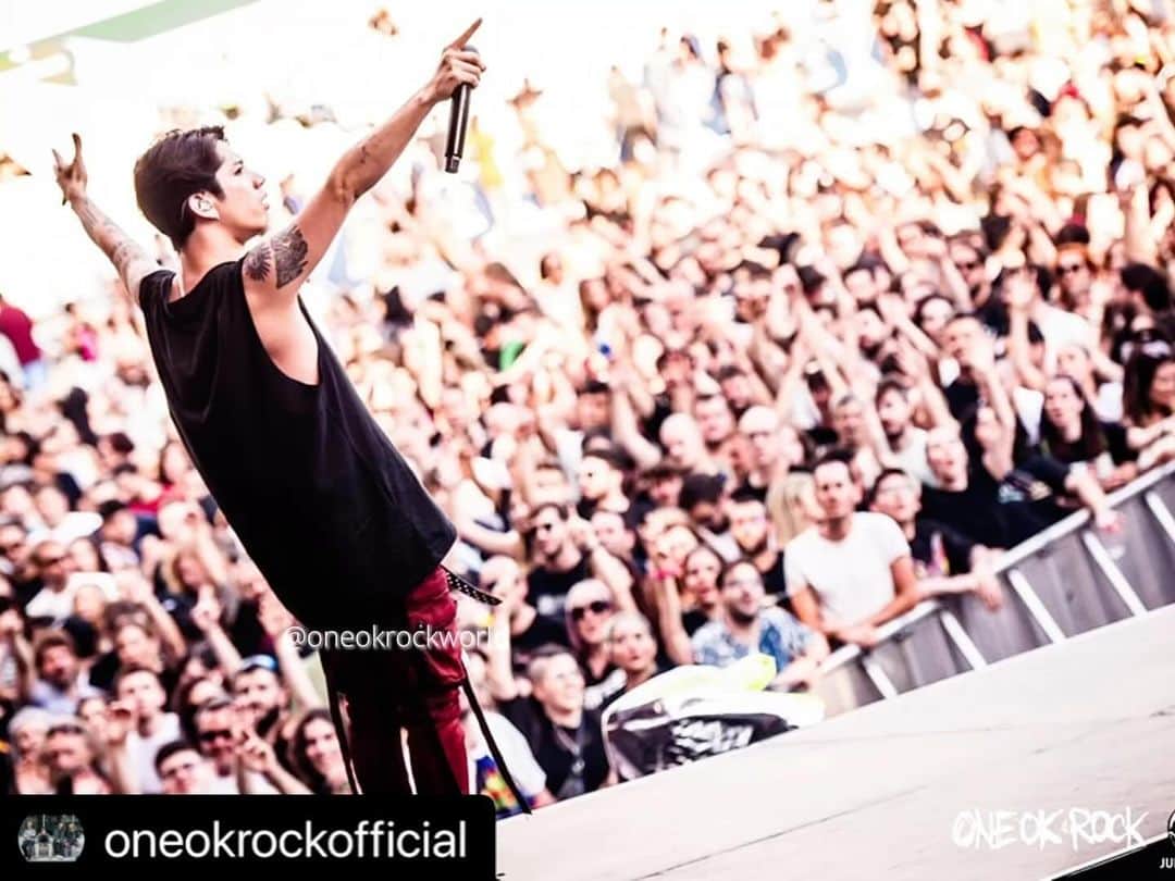 ONE OK ROCK WORLDのインスタグラム：「- ◆MUSE WILL OF THE PEOPLE EUROPE TOUR 2023 Day 5  #Repost  @oneokrockofficial  ・・・ Santander!!  サンタンデール!!  #ONEOKROCK #MUSE #Europe #tour Photo by @julenphoto  . @toru_10969  ・・・ Santander🇪🇸  Gracias!!  サンタンデール🇪🇸  ありがとう!!  @julenphoto  #willofthepeople #muse  . @tomo_10969  ・・・ Santander🔥🇪🇸  Thank you for watching our show☺️  サンタンデール🔥🇪🇸  僕らのライブを見てくれてありがとう☺️  -  おはよう✨🕊 2連チャン終わって明日はオフ🔥 ナンシーってどこなん😳  Good morning ✨🕊 After two consecutive days of live performances, tomorrow is a day off 🔥 Where is Nancy?😳  @muse @oneokrockofficial @julenphoto 📸  #willofthepeople #luxurydisease #oneokrock #drummer  . @10969taka  ・・・ Thank you santander 🇪🇸  ありがとうサンタンデール🇪🇸  @julenphoto  . @ryota_0809  ・・・ Thank you Santander!!👅🤘  ありがとうサンタンデール!!👅🤘  Photo by @julenphoto 📸  - #WILLOFTHEPEOPLEEUROPETOUR2023 #Santander #oneokrockofficial#10969taka#toru_10969#tomo_10969#ryota_0809#fueledbyramen#luxurydisease」