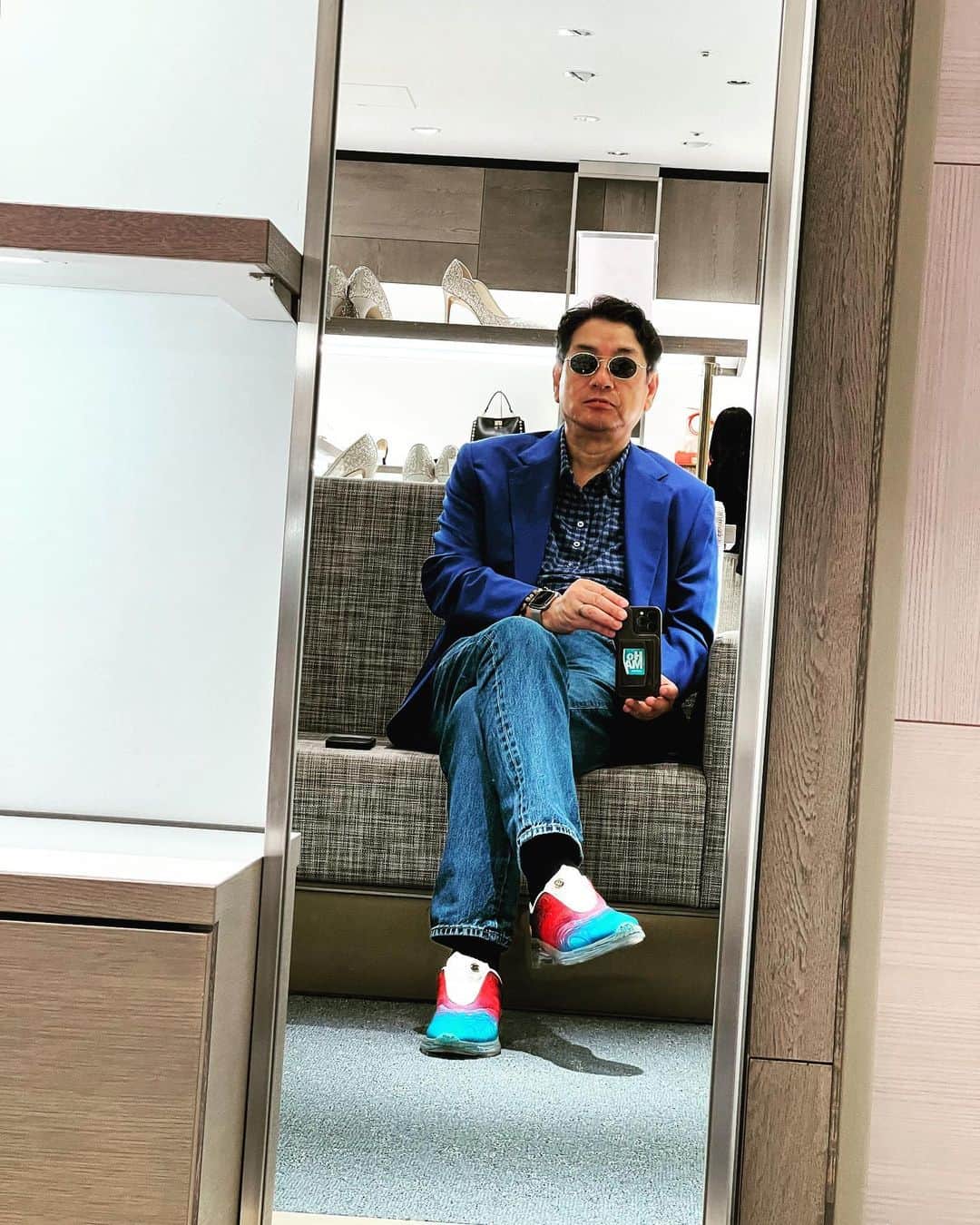のインスタグラム：「日比谷での実物を上げておく（笑）なんかヘン。」