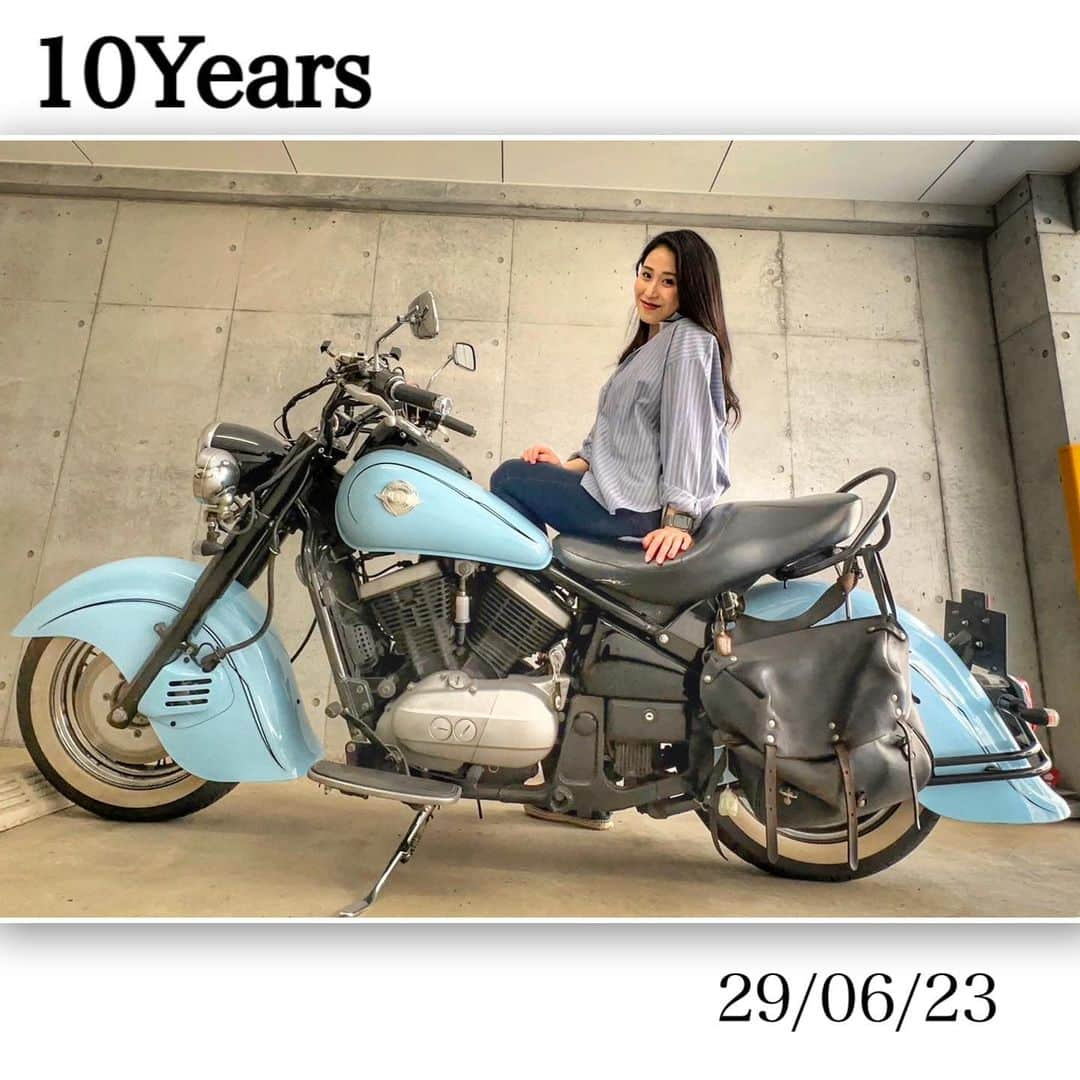 宇田恵菜のインスタグラム：「We’ve been together for 10years♡yeahhhhhhhhhhhhhhhhh イザベラが相棒になって10年。ついに！ついに!10年です😭😭😭💓もう10年!まだ10年！  いやー驚き。いつの間に10年経ったんだ！というぐらい彼女の輝きは変わりません。 どちらかというと、イザベラと旅する時間て、自分との対話とか、ただぼーっとして風を感じたいとか、運転したい。てことで、宇田恵菜でもなくただの人間。としてバイクに乗るから、道の駅とかSAで話しかけられると、ぼーっとしすぎてたり、1人時間楽しみたいなーなんて思う時あるんやけど  それを、ねーねに言ったら 💋いやいや、喋りかけて下さい。て言ってるバイクじゃん。  と言われ、た、たしかにとなりました。どこ行っても目立つ。笑 目立ってるから選んだわけじゃないのに笑。  10年経っても最高!と思えるバイクに出会えたのは、本当幸せなことだなーと思う。 まだまだ、20.30年と共に時間を過ごしていきたい。  彼女のおかげで私は私らしくいられるし、息もできる。 これからも大切に私達のペースで楽しんでいこうね🥰  愛を込めて。 ------------------------- #motorbike #motorcycle #drifter #vulcan #mybike #ridding #womanrider #vulcandrifter #kawasaki #rider #バイク #バルカン #ドリフター #イザベラ #女性ライダー #バイカー #マイバイク  #kawasakivulcan #kawasakigirl #バルカンドリフター  #えなイズム #ソロツーリング #恵菜バイク #バイク女子 #カワサキ女子 #バイク好き #バイク納車　#宇田恵菜」