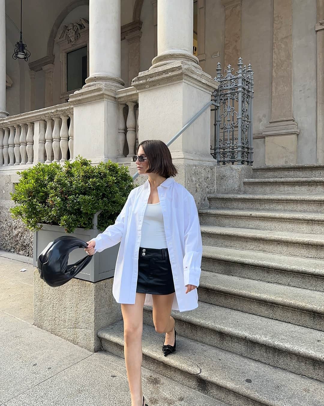 Tommy Hilfigerのインスタグラム：「Effortlessly cool. @marta.losito keeps it comfy and stylish in our essentials. Tap to shop.」