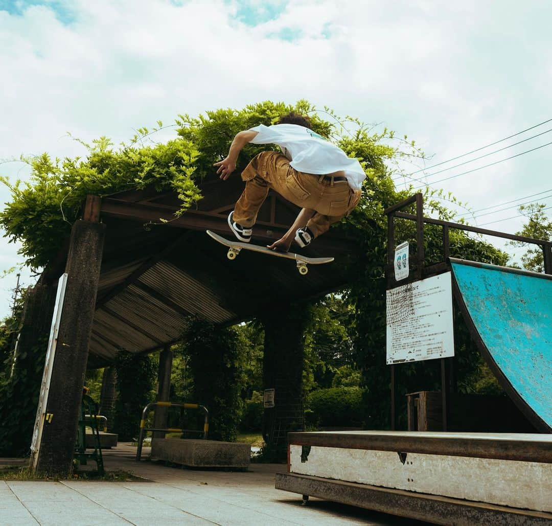 海帆さんのインスタグラム写真 - (海帆Instagram)「スケボーTime...🛹  Every time I skate, I feel like I’m being me. Just having fun without thinking and sharing happiness with friends:) Also, it always reminds me of how important it is to keep trying!   Jump high!!  ・ ・ ・ ・  📷 @__yastaka__ 🙌」7月6日 14時25分 - nakanokaiho