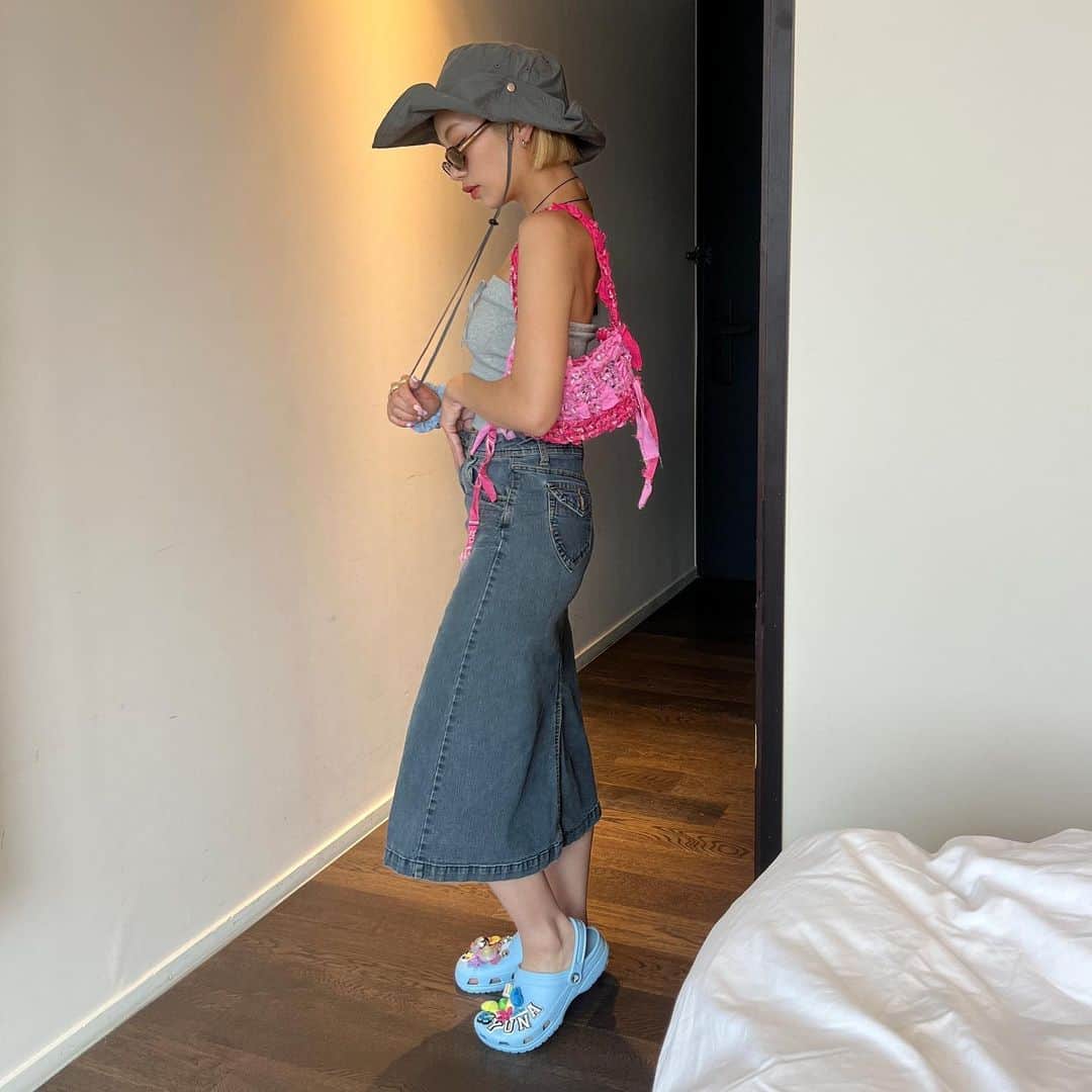 矢部ユウナのインスタグラム：「🐰🐋🪱(はまってる色)」
