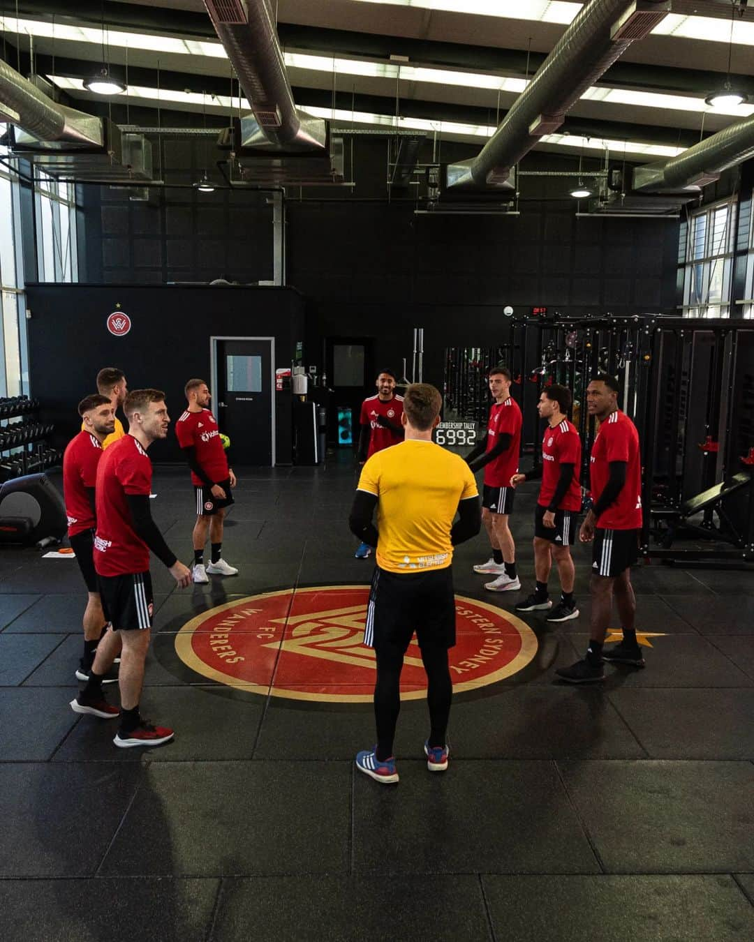 マルセロ・アントニオ・ゲデス・フィリォのインスタグラム：「Pre season number X?  I'm happy to be back to work and spend time with the boys. Big things are coming this season @wswanderersfc 🖤❤️」