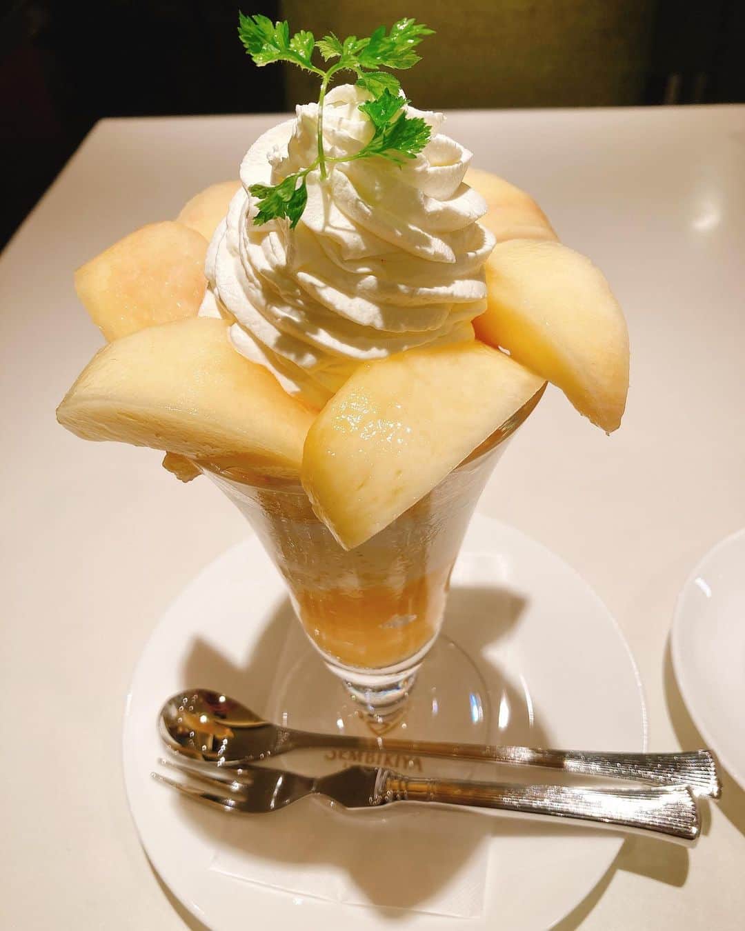 中恵光城のインスタグラム：「桃の季節🍑」