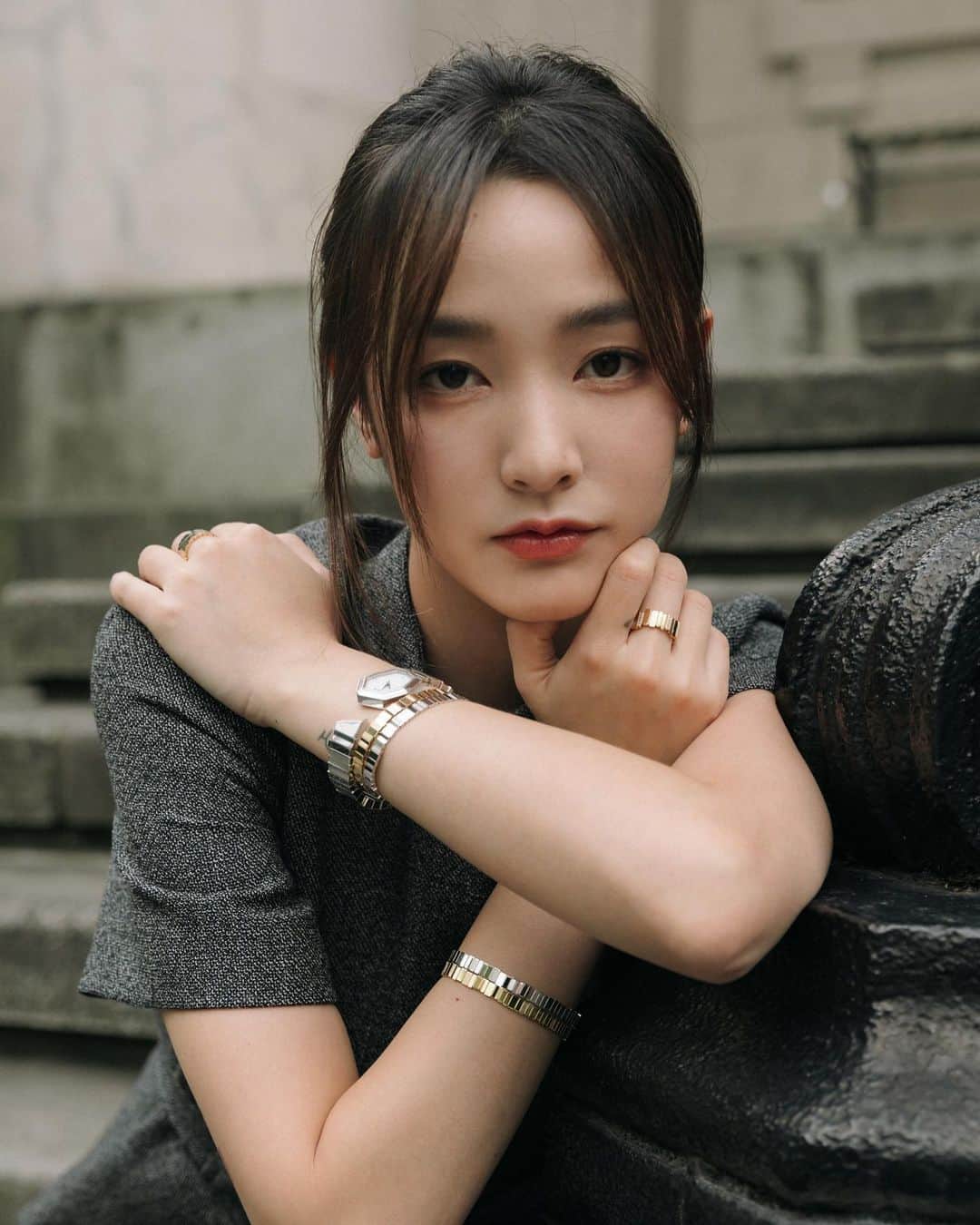 ジングルワンのインスタグラム：「： take me to where i belong. 💭  #DiorJoaillerie @Dior @victoiredecastellane」