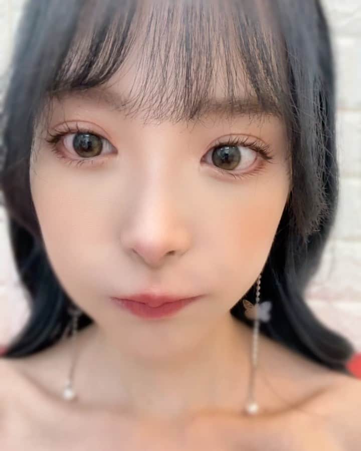 のインスタグラム：「お元気💪  撮影に向けて精神統一していました！」