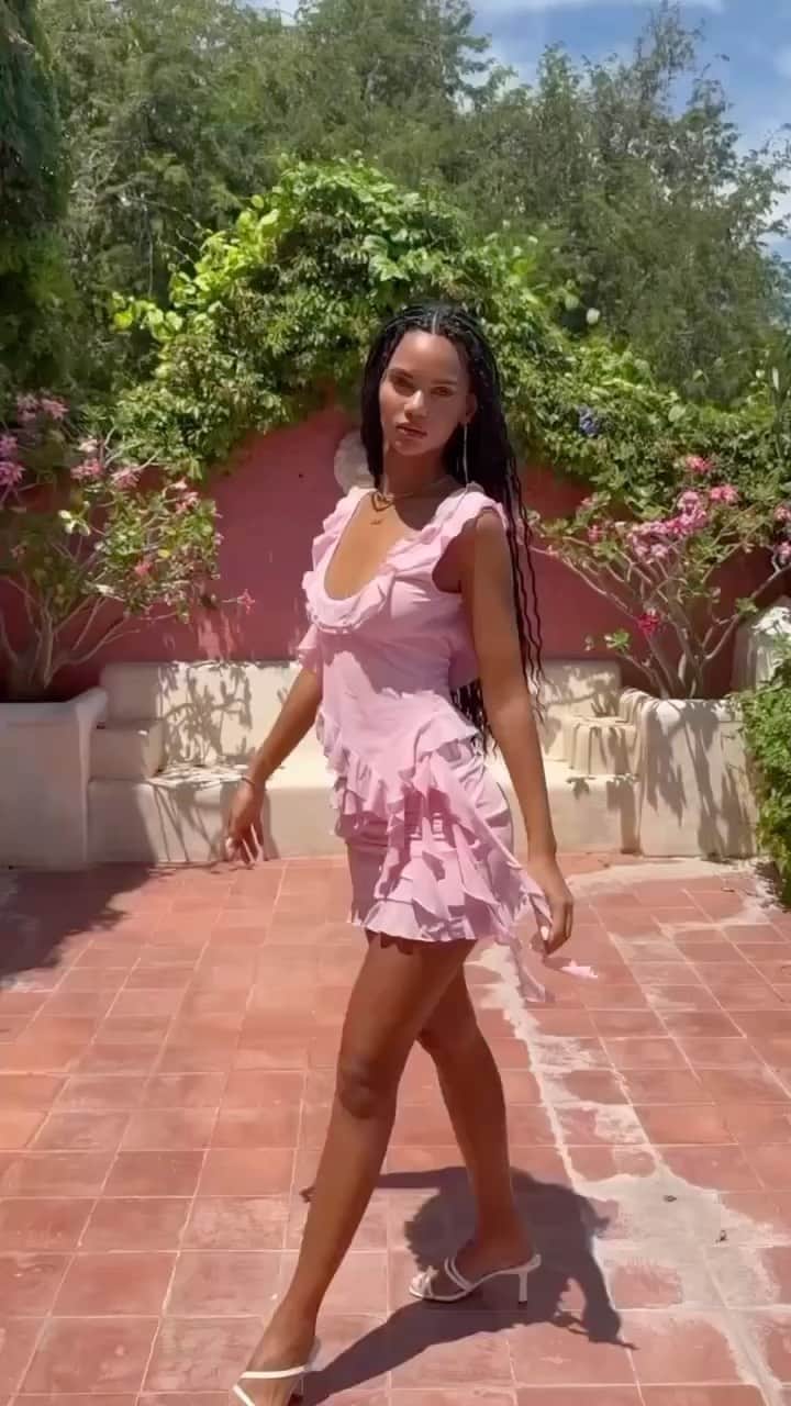 tiger Mistのインスタグラム：「Your most-loved set is back. 💓 Make the Stormi Set yours!」