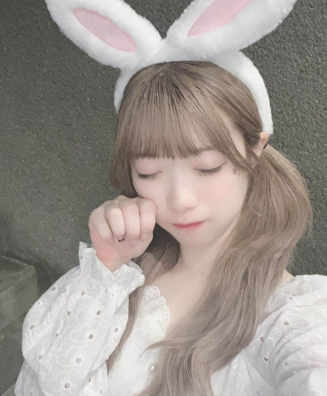 永瀬かこさんのインスタグラム写真 - (永瀬かこInstagram)「🐰♡ ・ ・ ハロウィンとか関係なく色んな格好できるのは アイドルの特権🪽 うさぎちゃん好評で嬉しかった（ ; ; ） 次はなにになろうかな👼🏻💭  #地下アイドル  #アイドル  #大阪  #コスプレ  #うさぎ」7月6日 16時26分 - kako_nagase