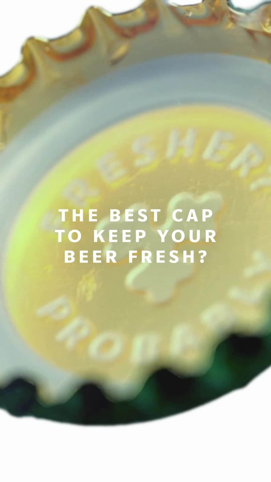 カールスバーグのインスタグラム：「We designed the ZerO2 bottle cap to remove oxygen from the bottle, making sure your beer tastes fresher for longer. To put it simply, the ZerO2 cap gives us all more moments that bring people together over a beer.」