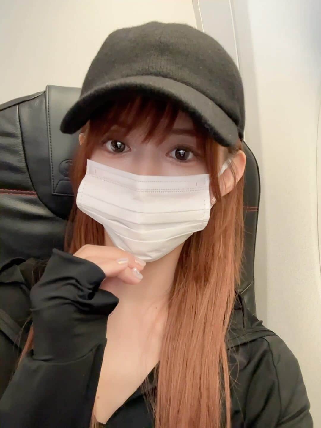 希島あいりのインスタグラム：「ロング復活しました😊🤍  #エクステ #ロングヘア #期間限定」